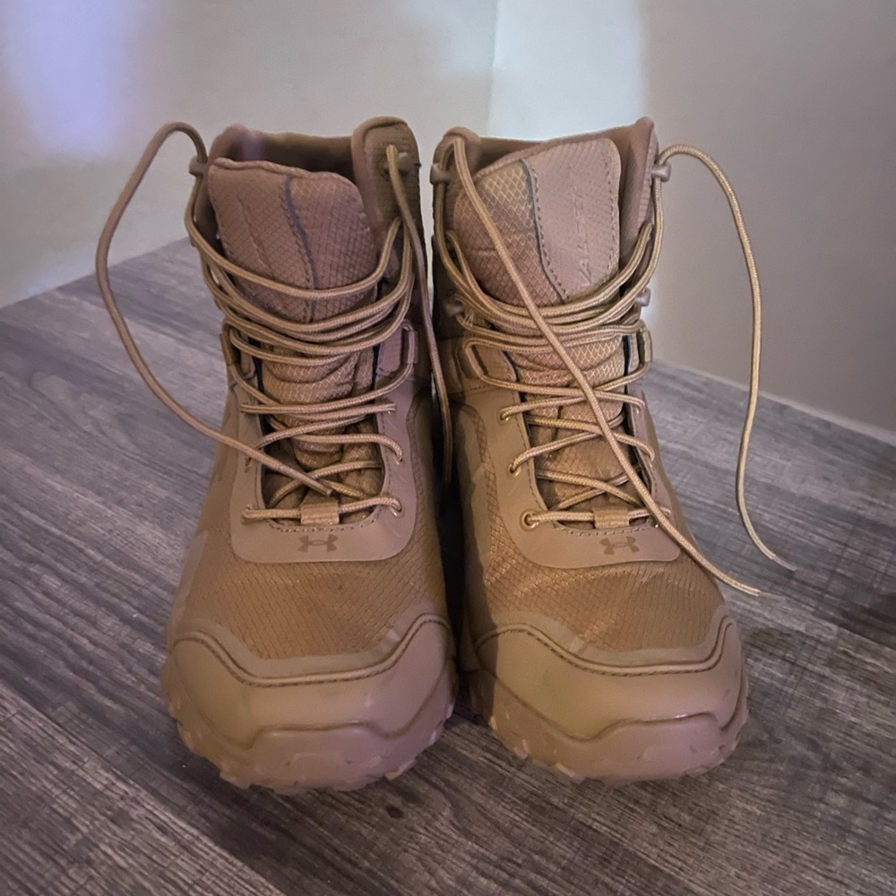 Under Armour Valsetz women’s boots